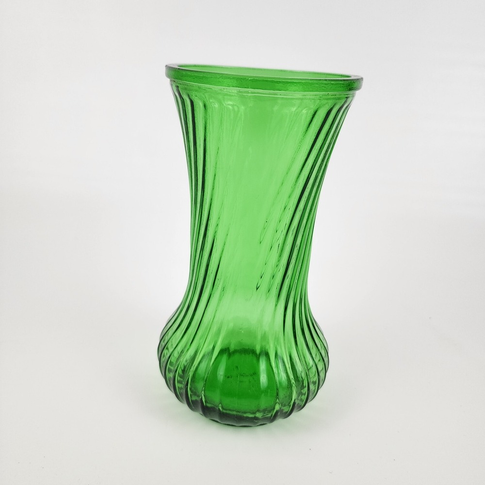 Vintage HOOSIER Green Glass Flower Vase Swirl Ribbing 8.25"x4" 4090